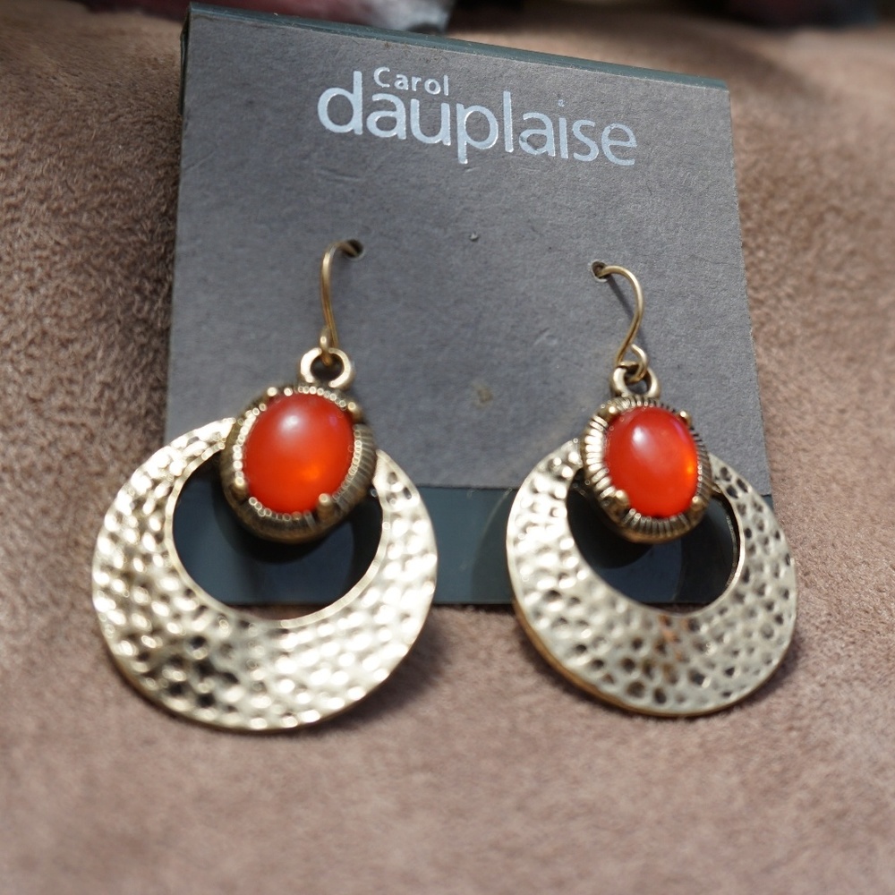 Vintage Carol dauplaise accent earrings